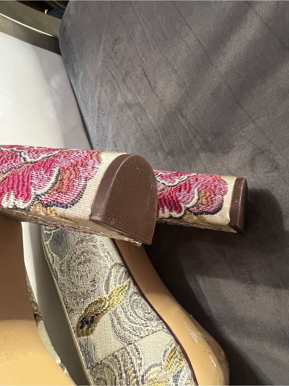 Nine West Pink Floral Embroidered Pumps - Picture 3 of 4